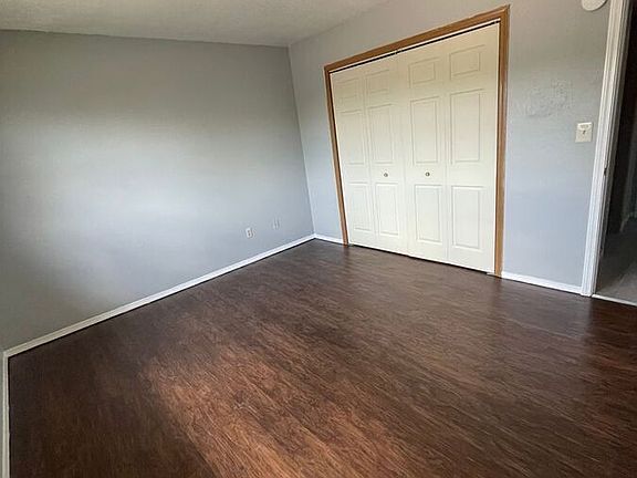 4th image of 611 W Washington St APT 8