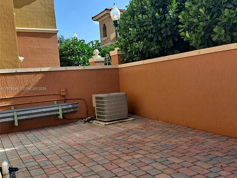 642 SW 106th Ave #1514 — Photo 7