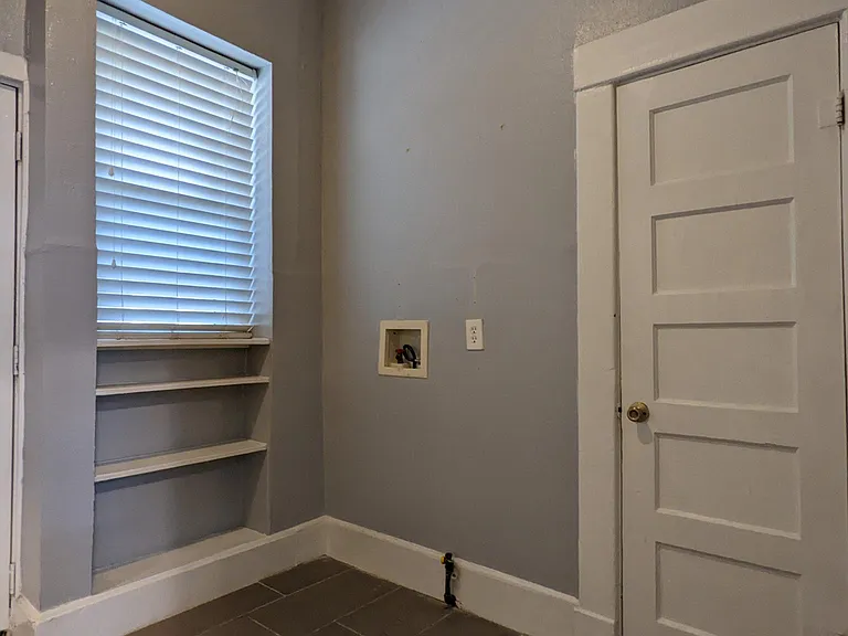 1115 N Crawford St #2 — Photo 3