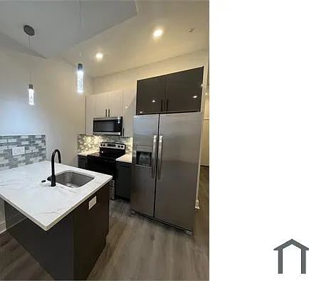 3 bed, $1,800 — Photo 2