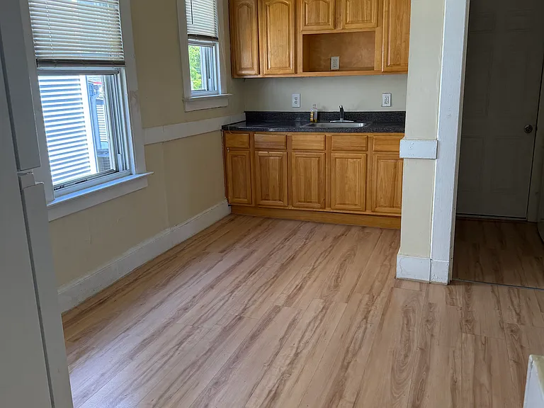 815 Campbell Ave #1 — Photo 8