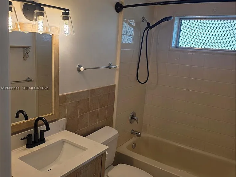 1500 SE 15th St #318 — Photo 7