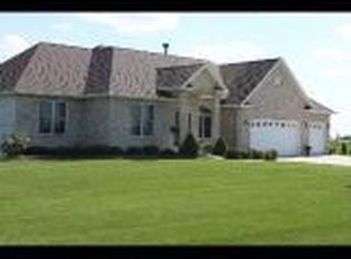 2430 N 4220th Rd, Sheridan, IL 60551