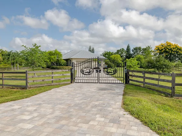 19005 SW GREY FOX Trail, Indiantown, FL 34956