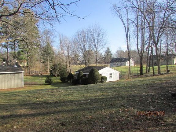 3rd image of 2115 Ash Dr