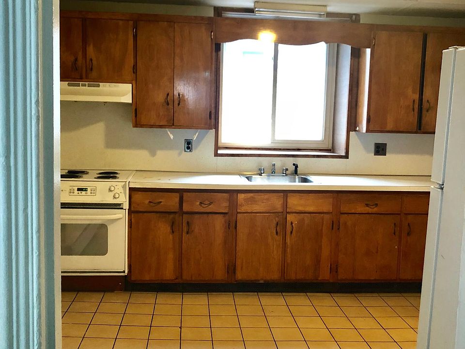 2nd image of 238 Main St