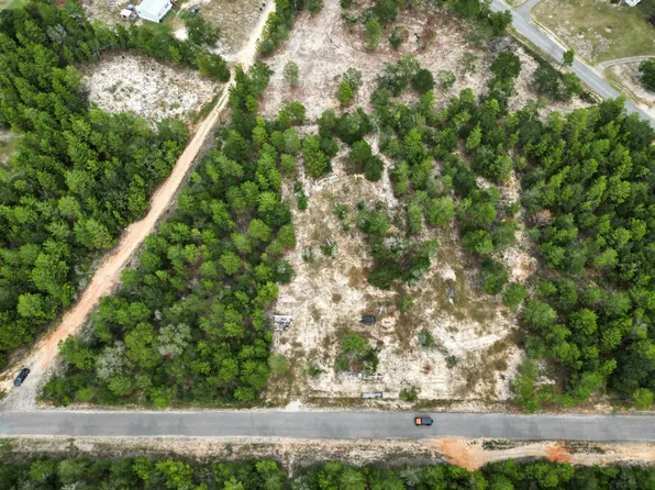5 Beethoven Cir, Defuniak Springs, FL 32433