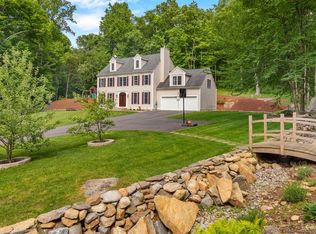 75 Main St, Essex, CT 06426