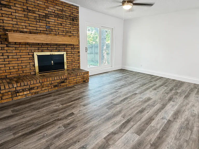 5309 Holly Trl — Photo 9