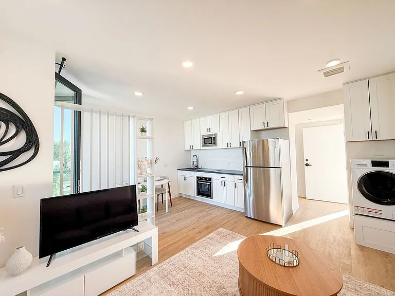 ECB Residences — Photo 10