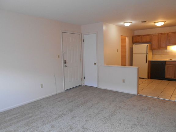 2nd image of 1382 Highland St APT C2