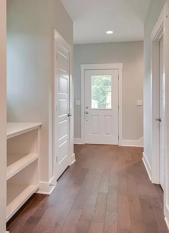 3 bed, 2.5 bath, 1855 sqft, $2,650 — Photo 2