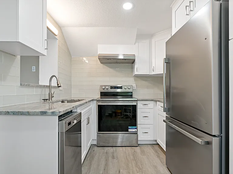 8441 Bayshore Dr #B — Photo 6