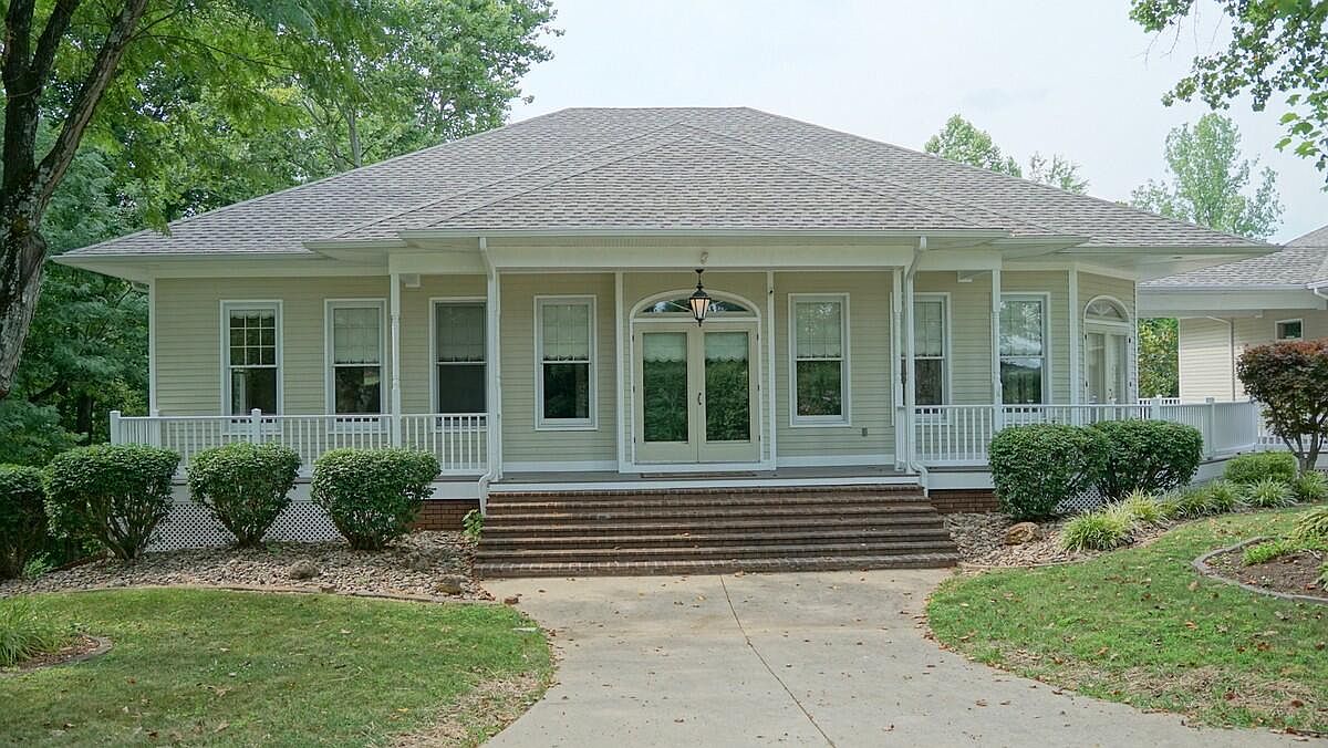 AW3: Catchin' Zs | Village Realty