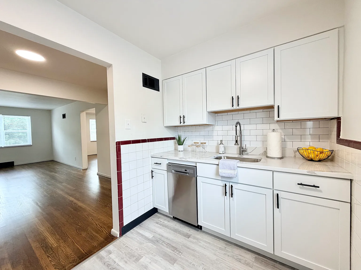 2 bed, 900 sqft, $1,195 — Photo 2