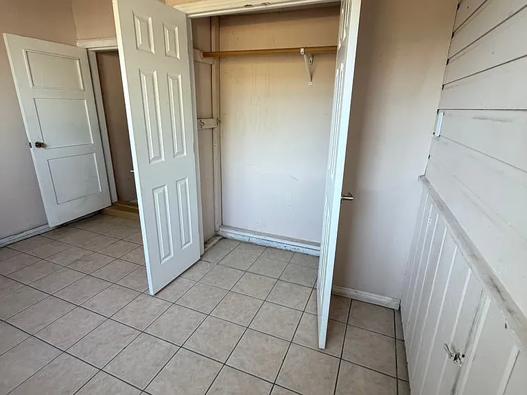 625 E Wilmington Ave — Photo 29