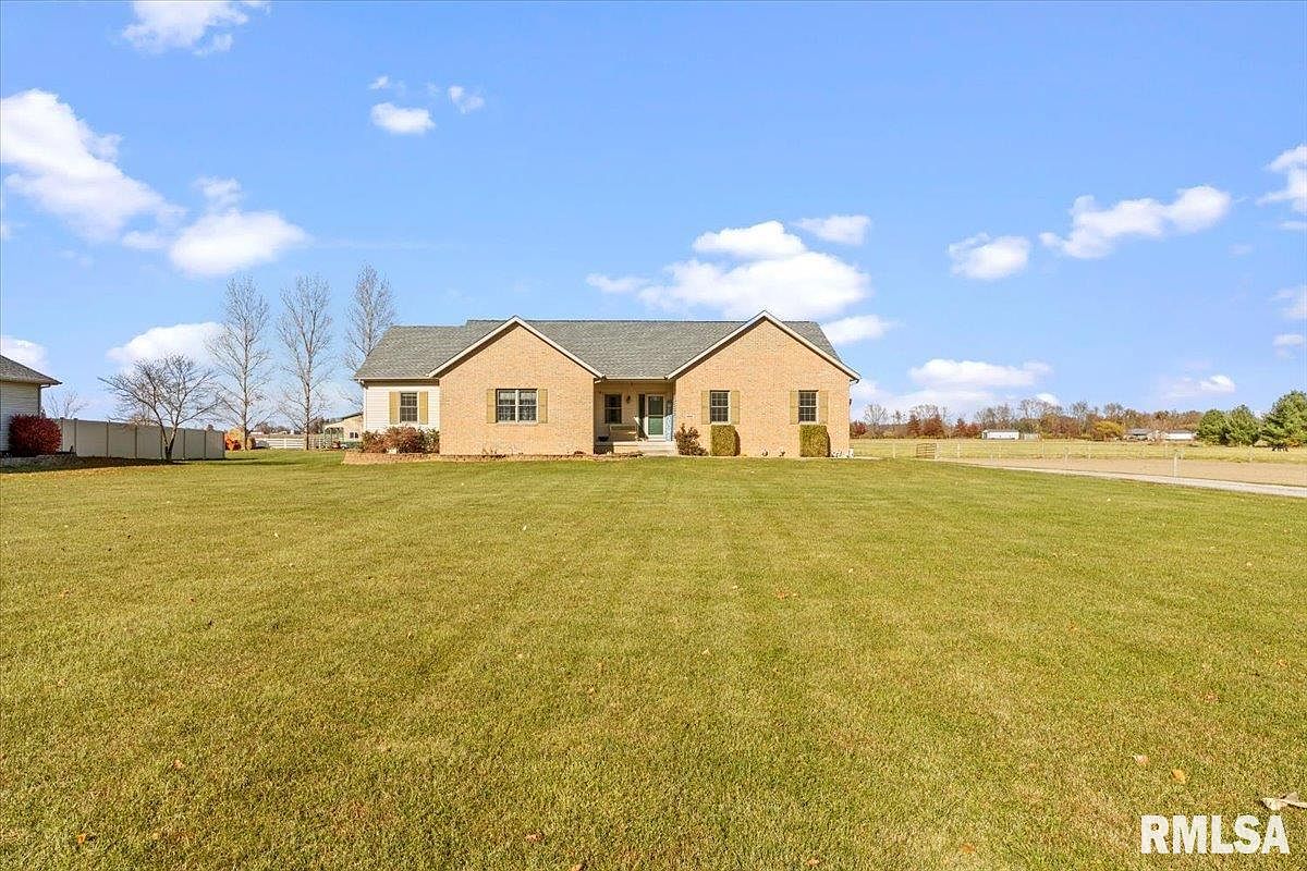 1285 Wayside Dr, Glenarm, IL 62536 Zillow