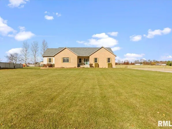 1285 Wayside Dr, Glenarm, IL 62536