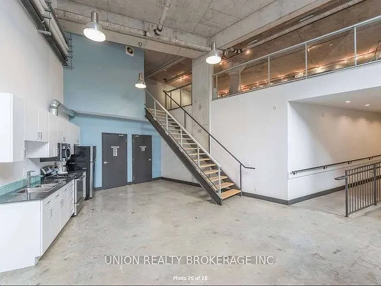 369 Sorauren Ave #105 — Photo 26