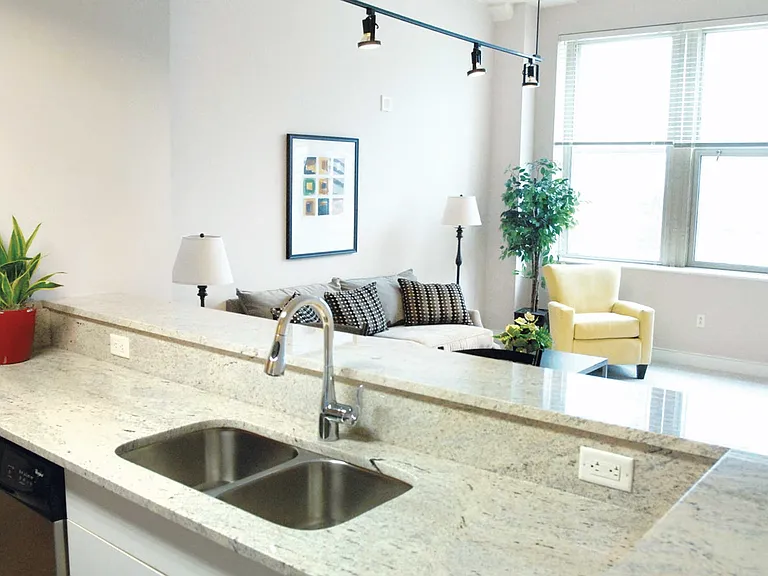The Lofts at 1835 Arch — Photo 14