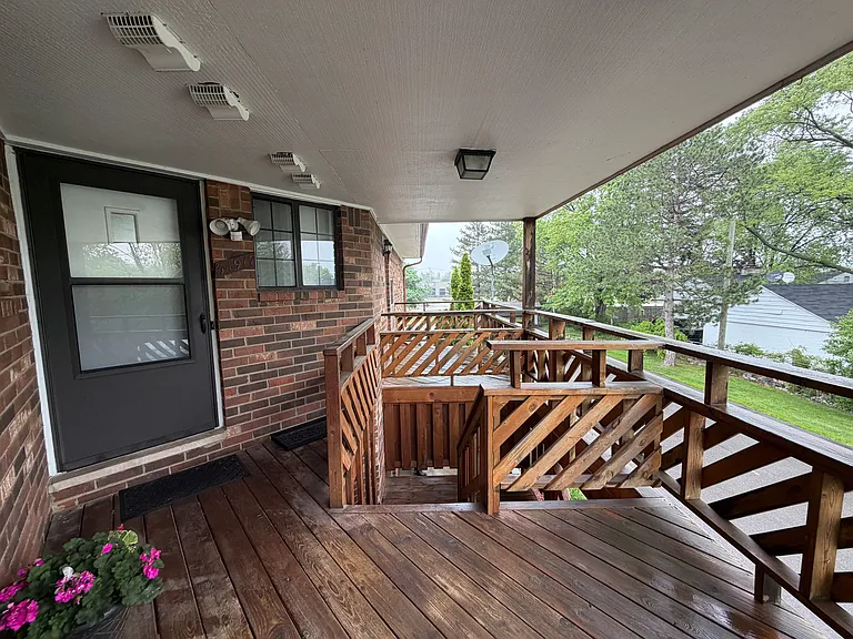 34917 Hamilton Dr #2 — Photo 2
