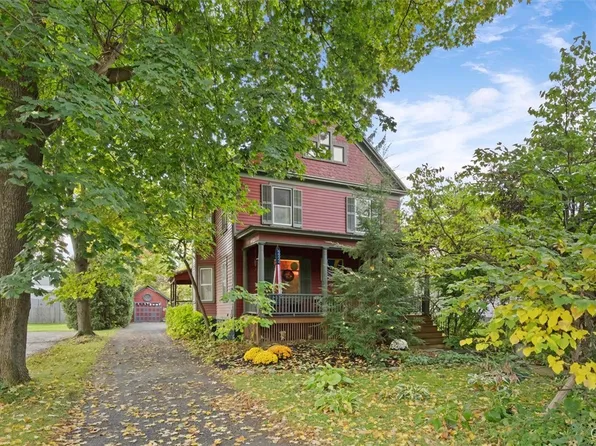 53 College St, Clinton, NY 13323