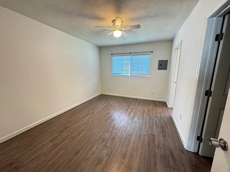 1 bed, 585 sqft, $1,925 — Photo 3