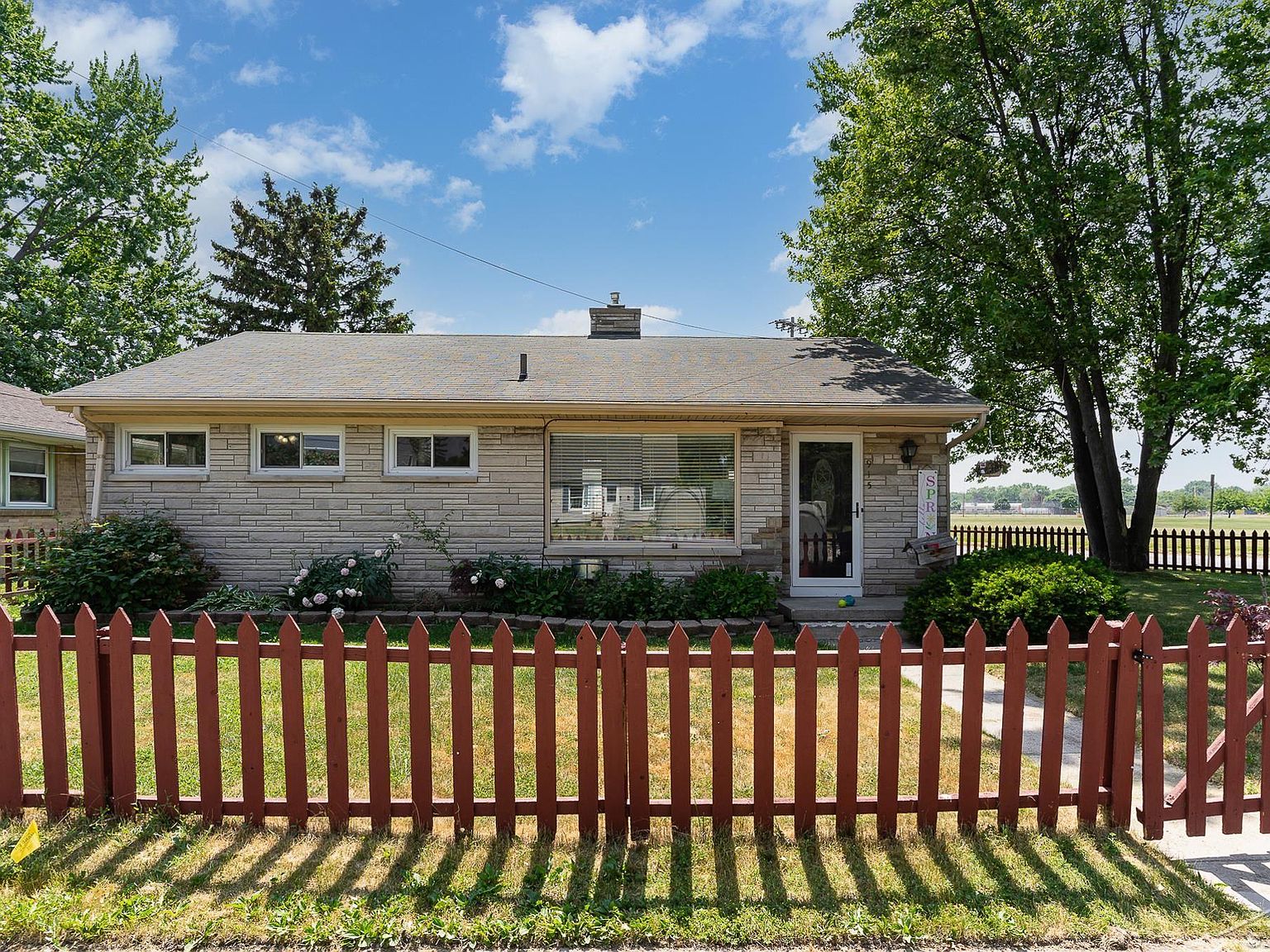 2915 Mackinaw St, Saginaw, MI 48602 Zillow