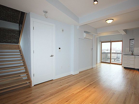 4th image of 338 Grove St APT 4C