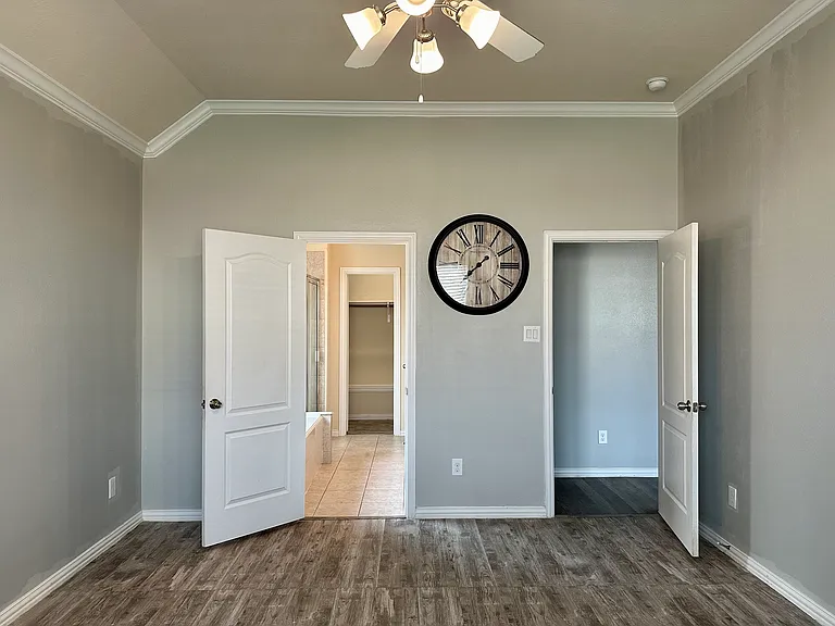 10450 Falling Rapids Ct — Photo 11