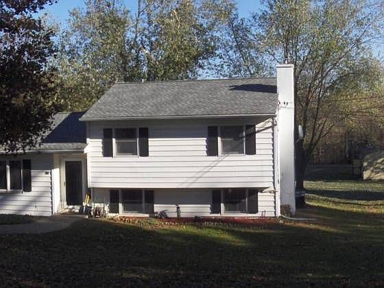 1st image of 122 N Ohioville Rd