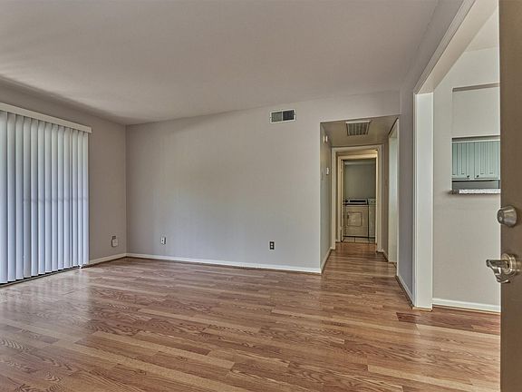 5th image of 3500 Tangle Brush Dr APT 25