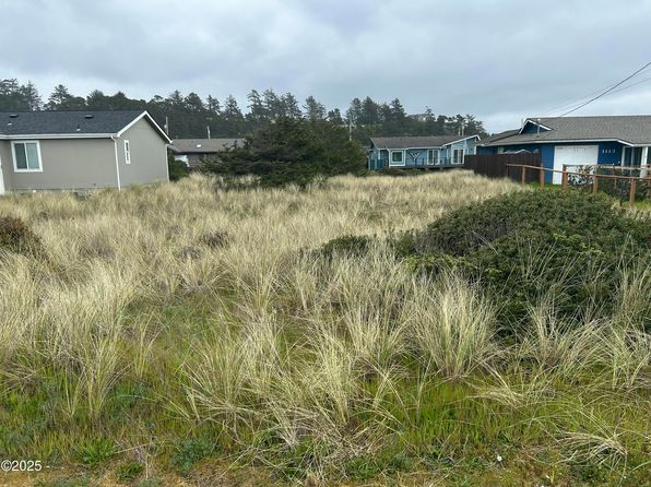 1201 NW Pacific Way, Waldport, OR 97394