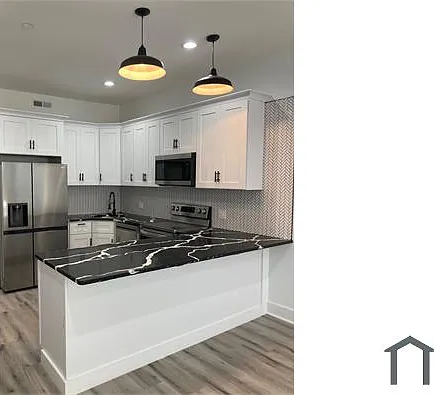 4 bed, $2,460 — Photo 2