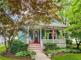 8 N Sleight St, Naperville, IL