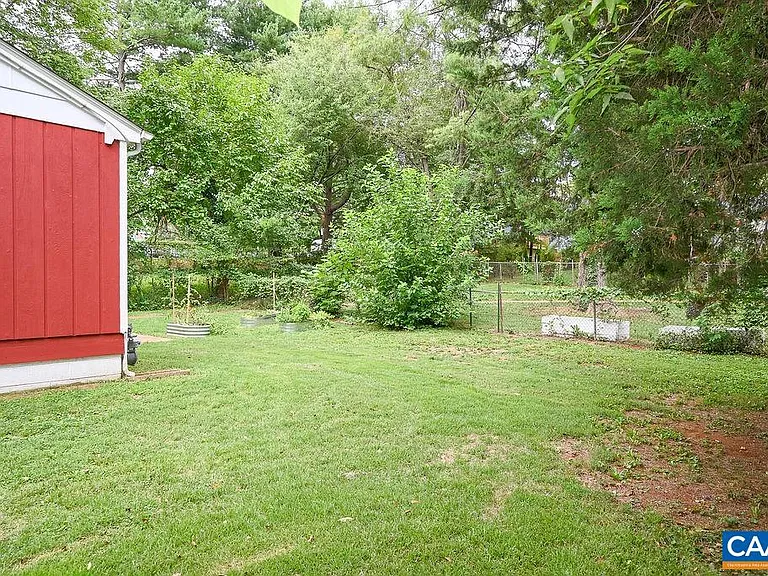 315 Caroline Ave — Photo 52
