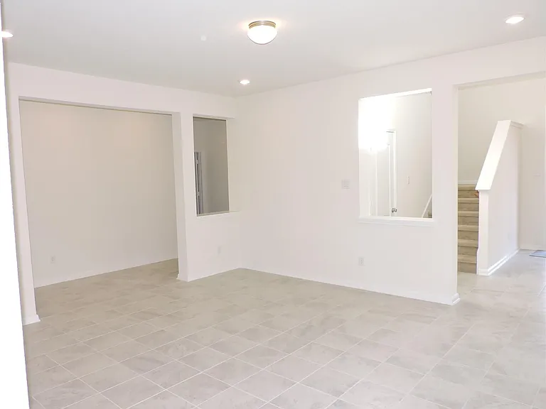 1122 Epworth Ct — Photo 17