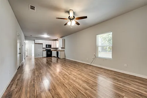 626 W Crawford St #101 Photo 1