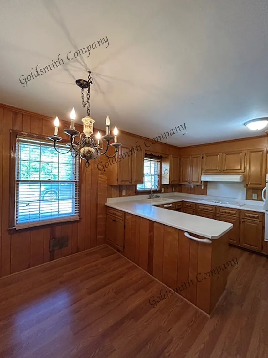 3 bed, 3.0 bath, 2400 sqft, $2,600 — Photo 3