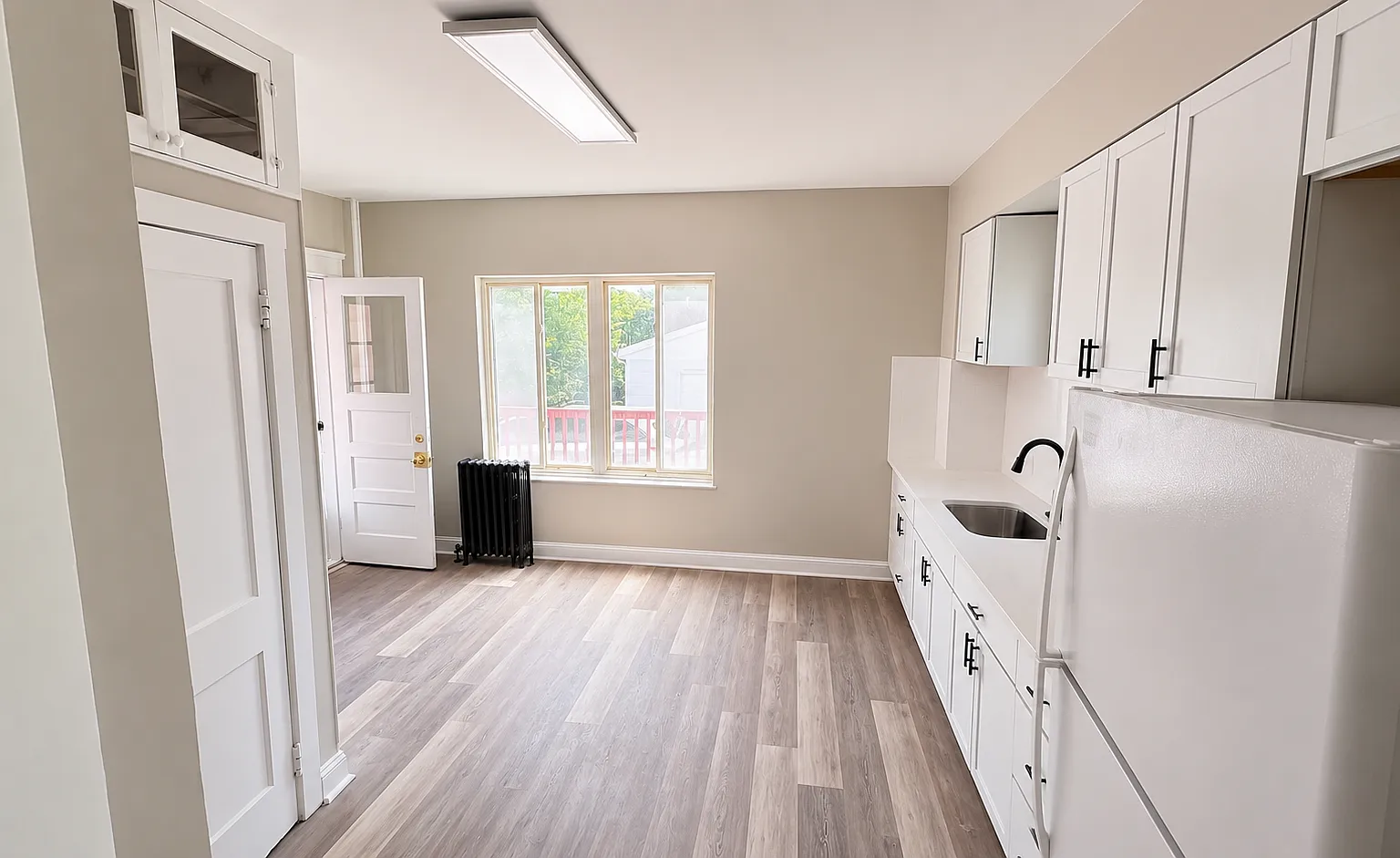 4 bed, 2.5 bath, 2600 sqft, $2,295 — Photo 1