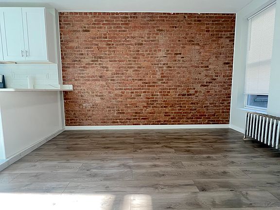 2nd image of 3409 42nd St APT 3R