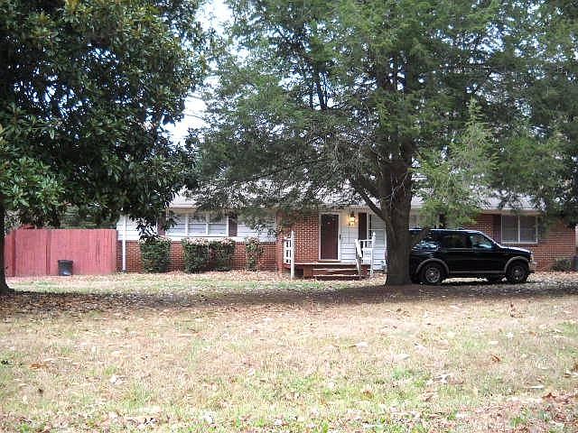 2nd image of 3820 Green Point Dr