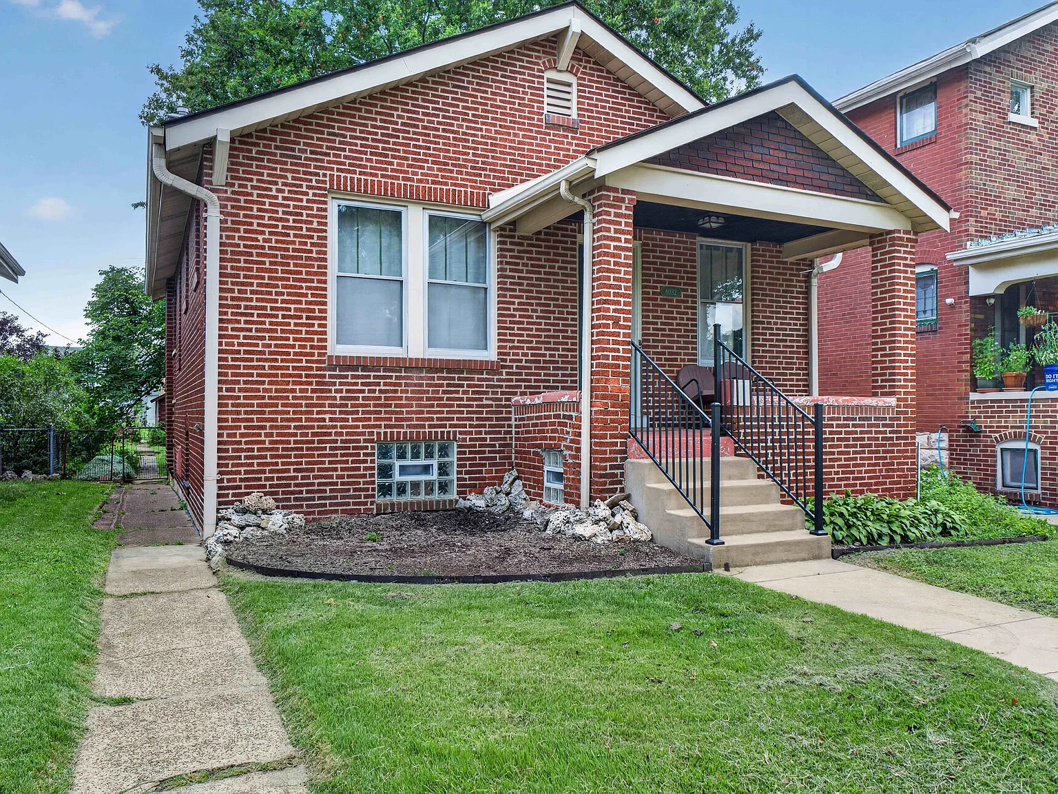 1 bed, 825 sqft, $1,700 — Photo 1