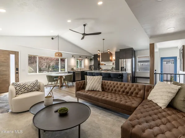 809 E Young Ave, Coeur D Alene, ID 83814