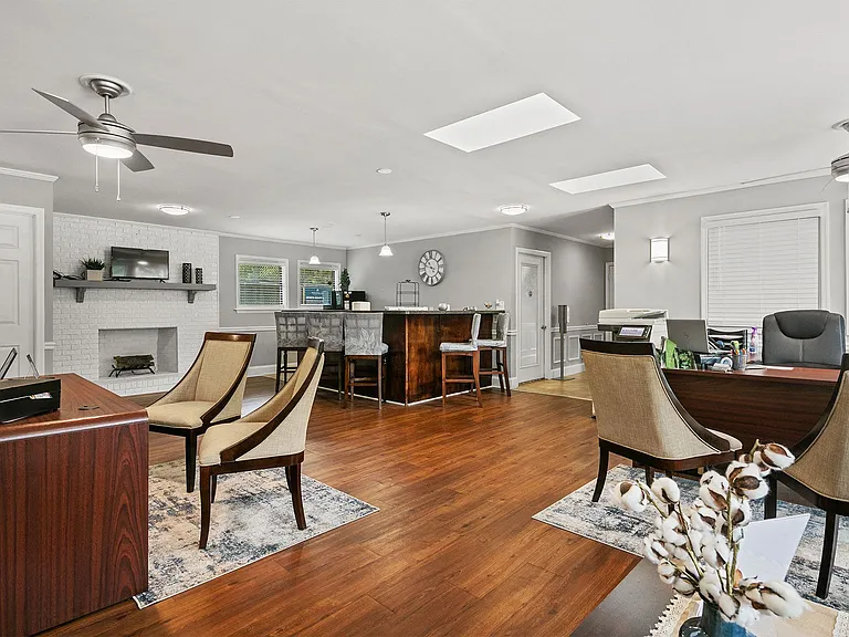 Cross Creek Cove — Photo 20
