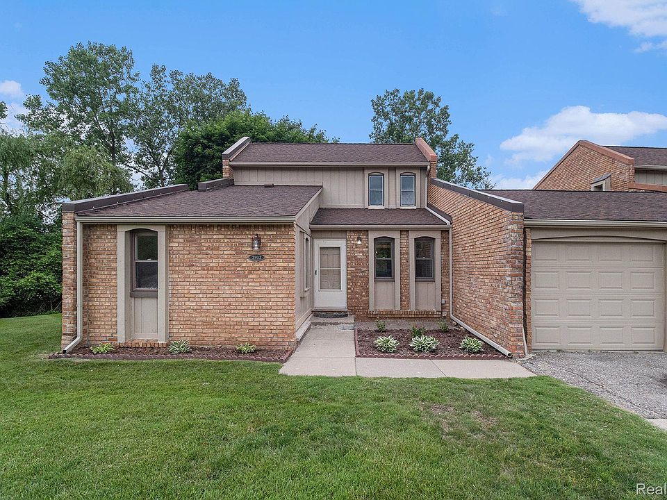 1st image of 2912 Moon Lake Dr
