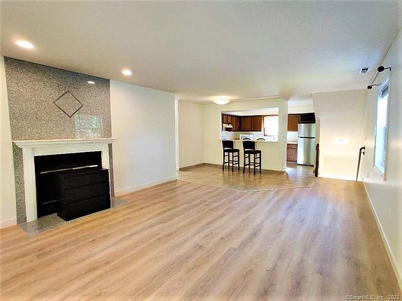 3rd image of 1201 Sunfield Dr #1201