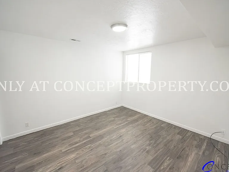 Foothill Terrace — Photo 293