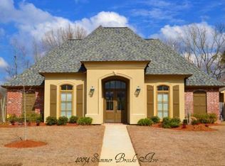 40054 Summer Brooke Ave, Prairieville, LA 70769