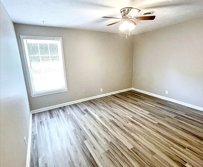 483 Ellenwood Dr — Photo 17